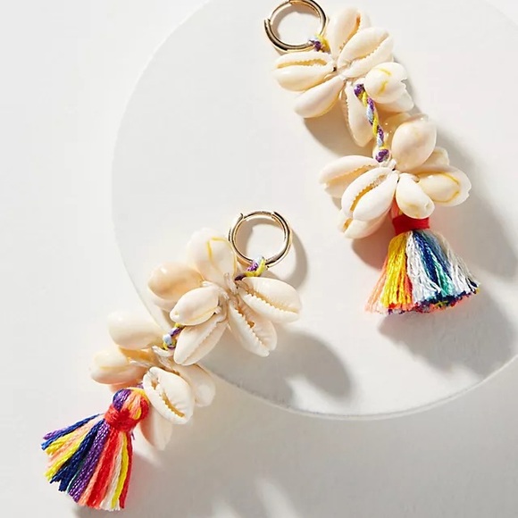 BaubleBar Jewelry - NEW BaubleBar Nalani Drop Shell Tassel Earrings